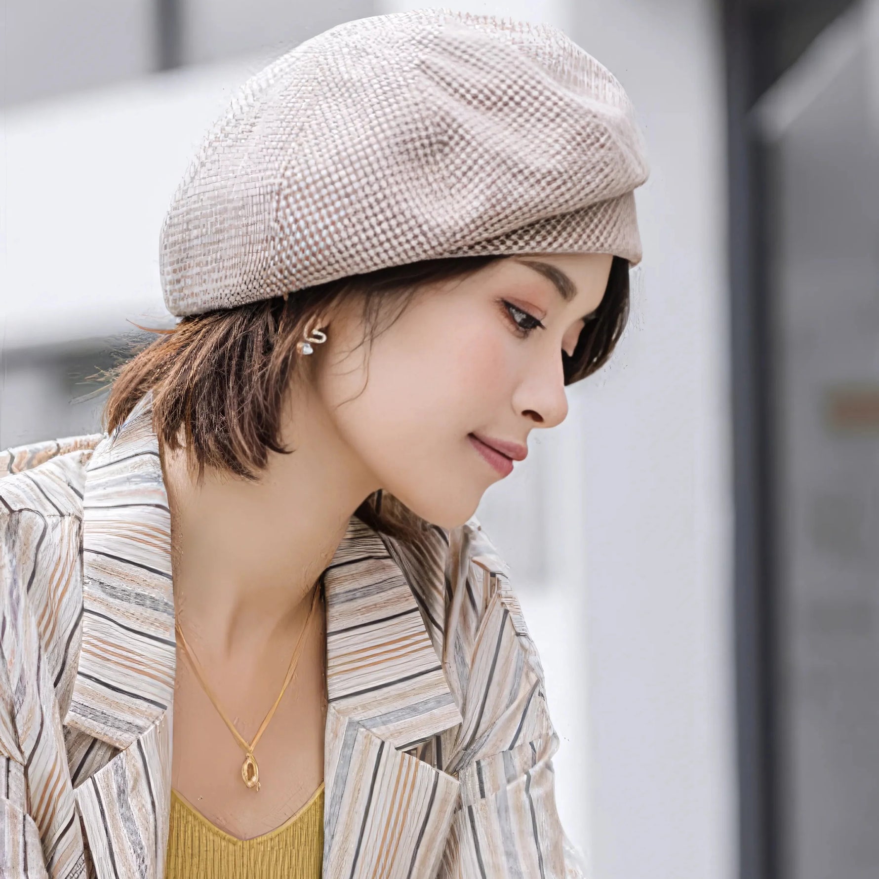 Elegant Women's Beanie Hat for Timeless Comfort