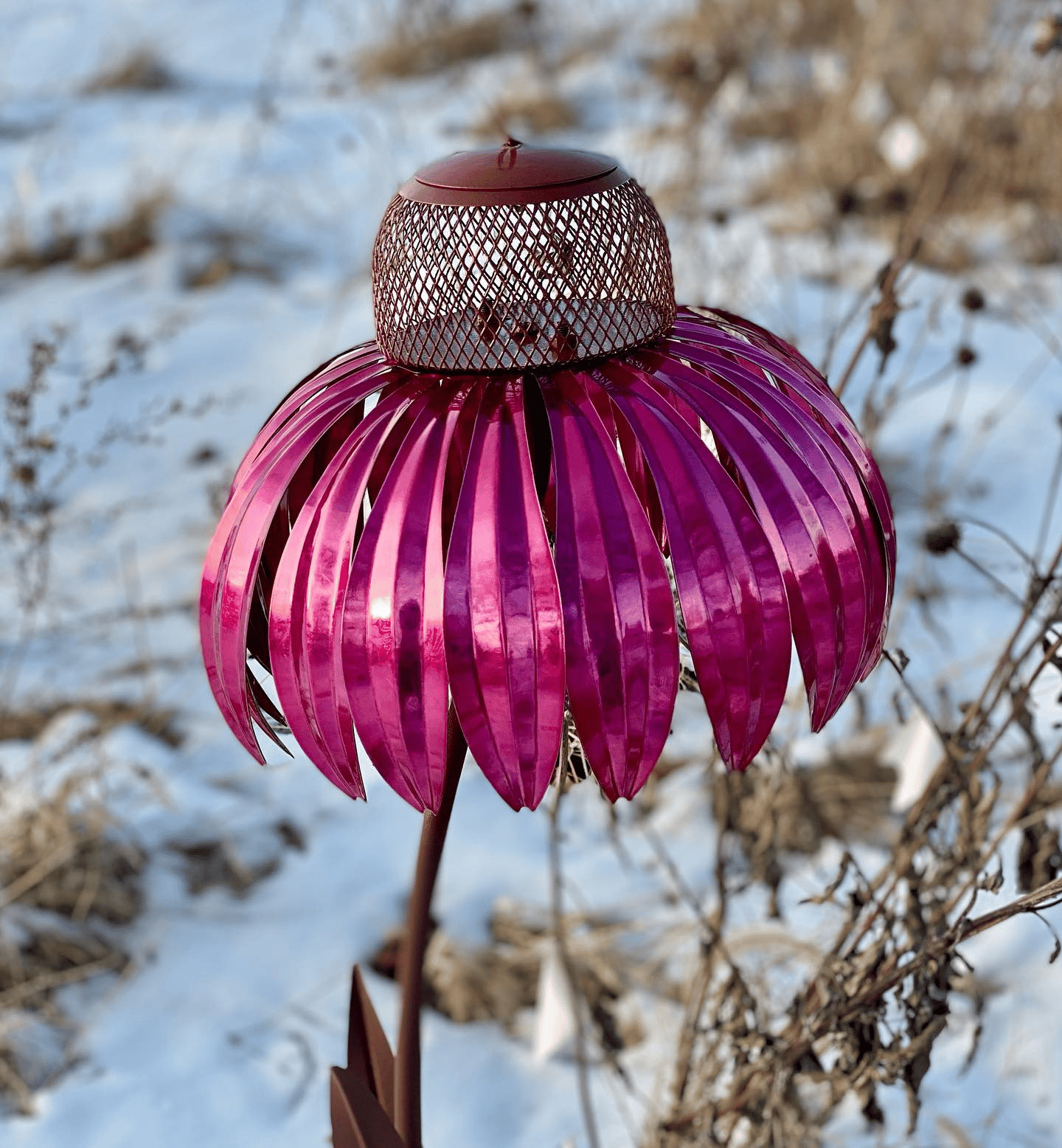 Vogelparadies im Garten | NaturNest - Elegantes Futterhaus