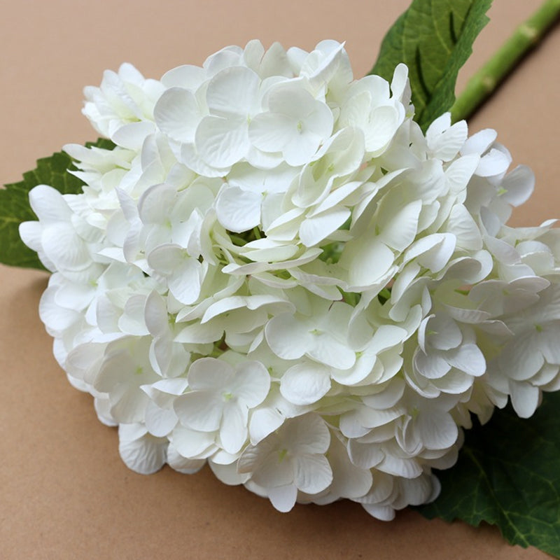 Eternal Floral Splendor - Maintenance-Free Artificial Flowers for Every Room