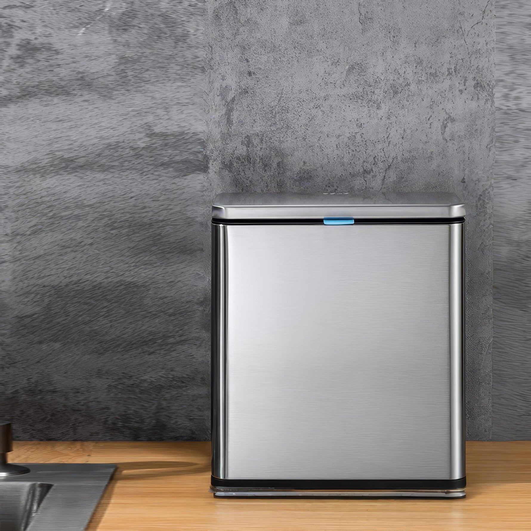 Space-saving stainless steel waste bin with lid for kitchen and bathroom