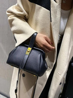Elegante Ledertasche mit praktischem Schulterriemen