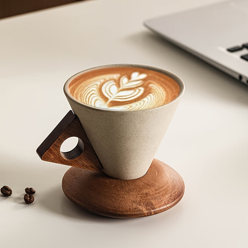 Kaffeegenuss in Stil: Handgefertigte Keramiktasse 250ml mit Holzgriff