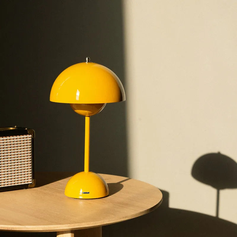 Elegante LED-Tischlampe LumiGlow | Dimmbar | USB-Aufladung | Modernes Design