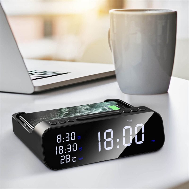 Digitaler Wecker mit kabellosem Laden und großem Display