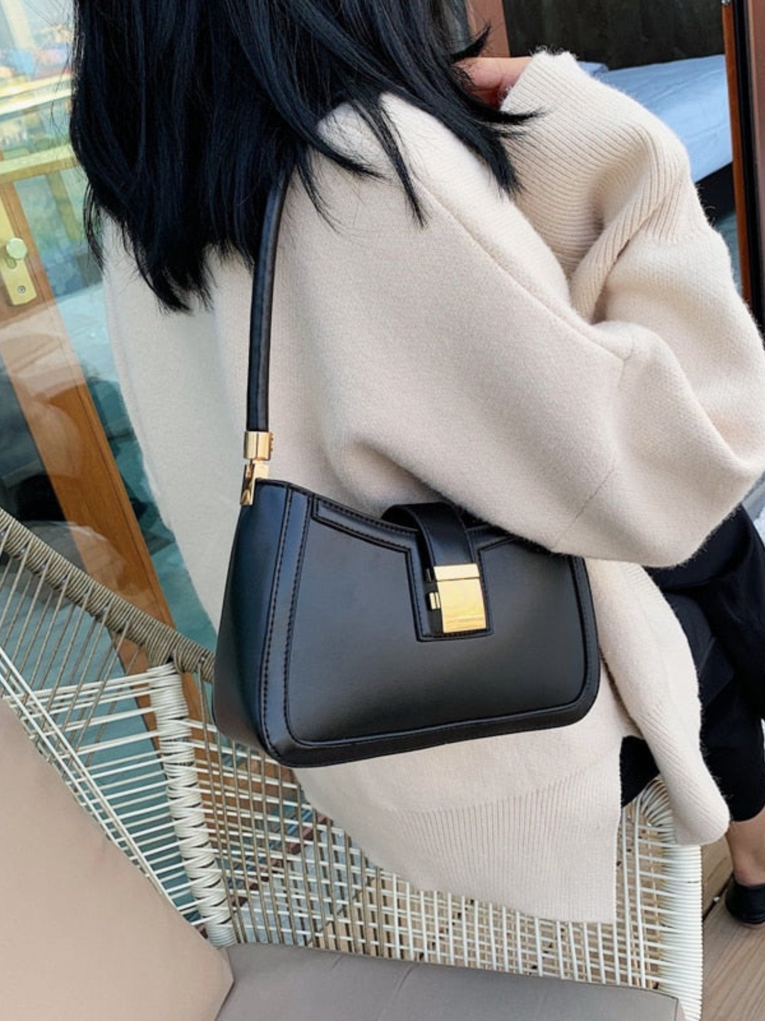 LuxeBag – Stilvolle Schultertasche aus umweltfreundlichem Material