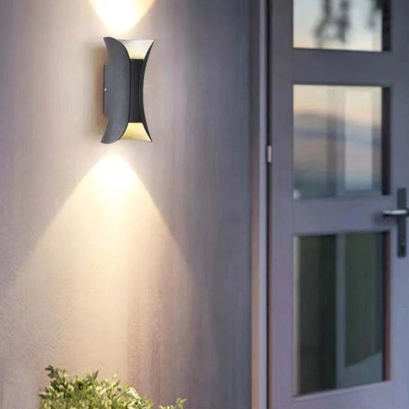 LumiFlex - Wetterfeste LED-Wandleuchte für Außenbereiche