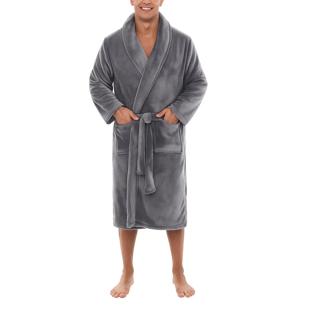 Warm fleece bathrobe with a smart collar and pockets
