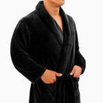 Warm fleece bathrobe with a smart collar and pockets
