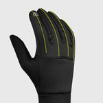 FrostGuard – Keep your hands warm and connected in the cold