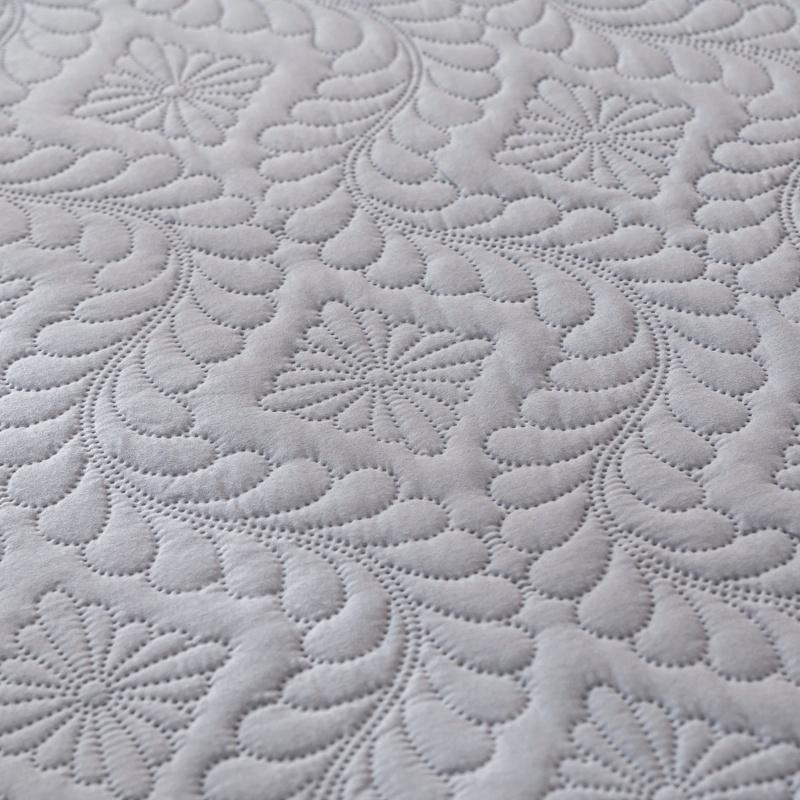 Protective Mattress Cover - High-quality, waterproof mattress protector for restful sleep