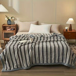 Cozy Blanket – Cuddly Throw for Bed and Sofa