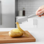 Precise vegetable peeler for perfect julienne strips