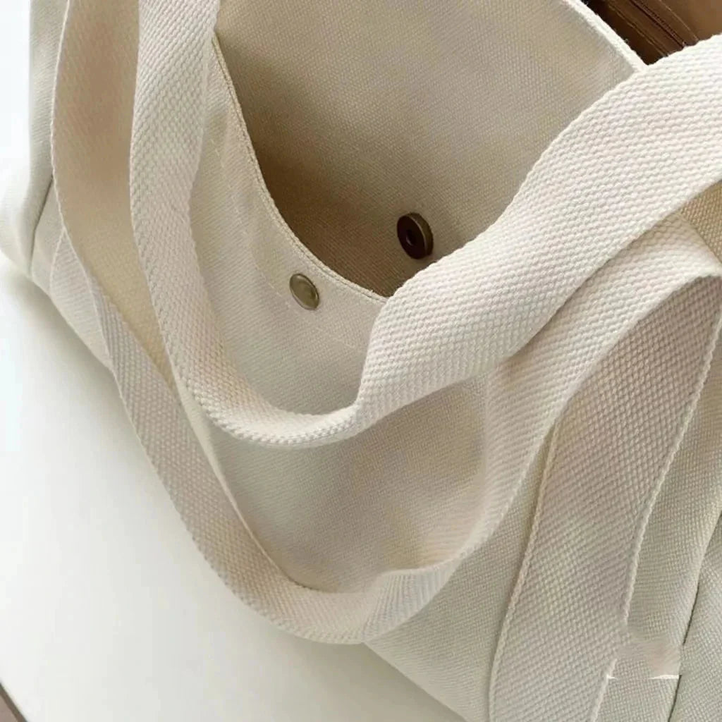 Stylische Alltags-Tasche mit vielseitigen Fächern