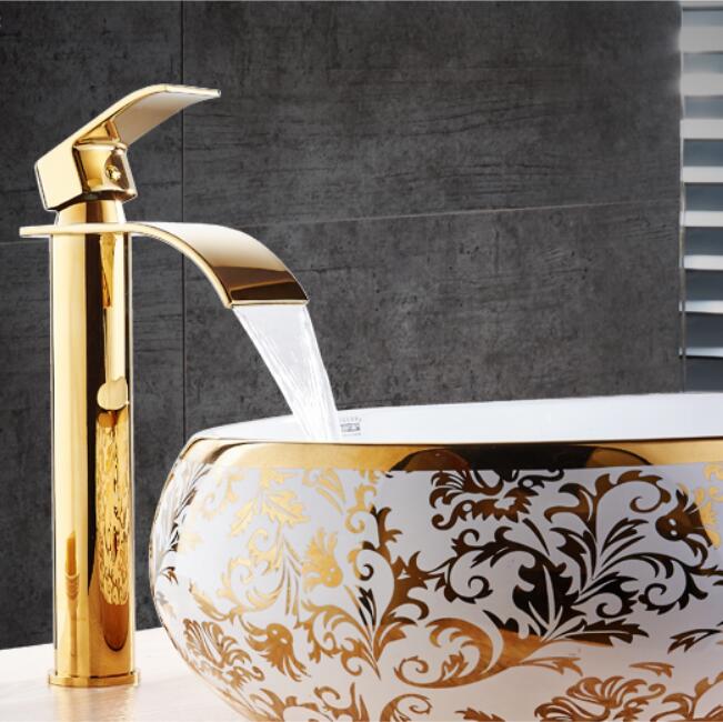 Eleganter Wasserfall-Waschtischarmatur aus Messing