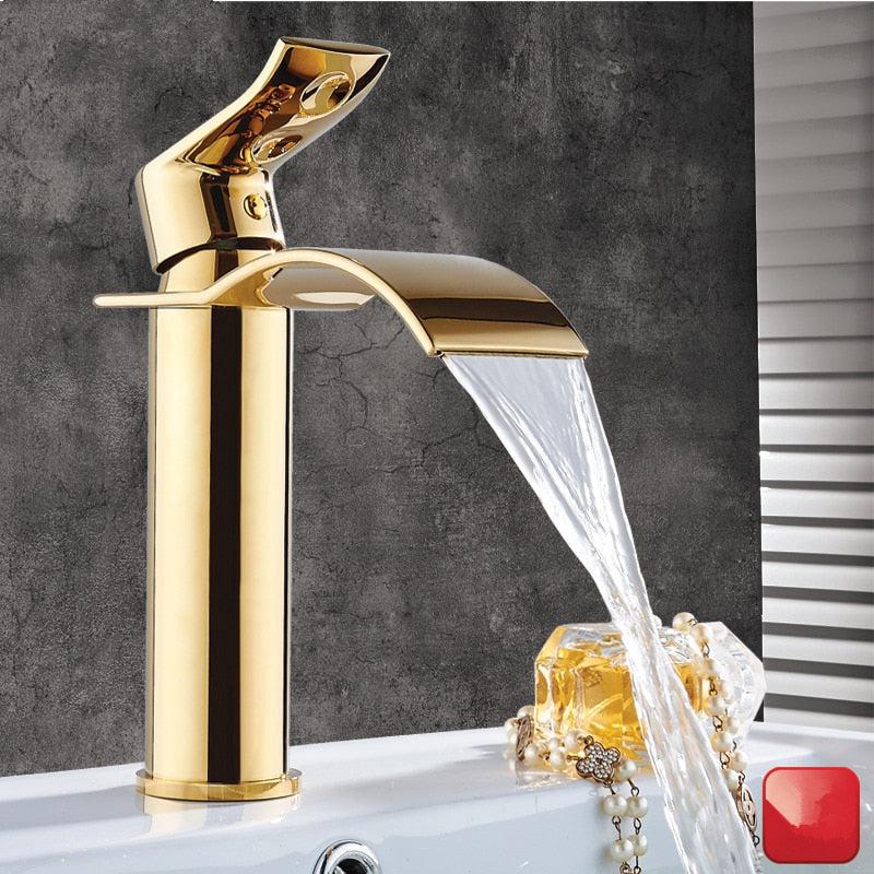 Eleganter Wasserfall-Waschtischarmatur aus Messing