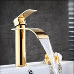 Eleganter Wasserfall-Waschtischarmatur aus Messing