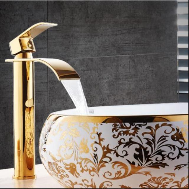 Eleganter Wasserfall-Waschtischarmatur aus Messing