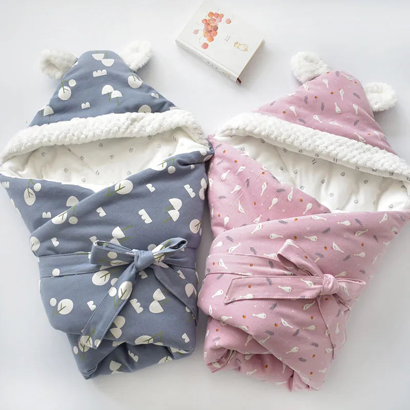 Kuscheldecke für Babys mit Kapuze – Fleece-Decke mit Ohren