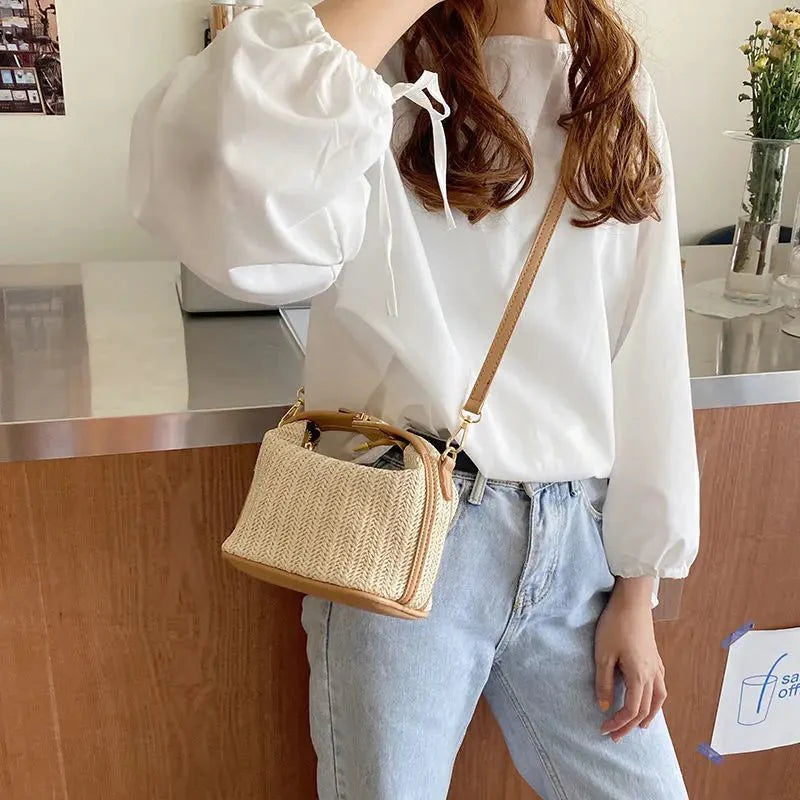 Stilvolle Stroh-Crossbody Tasche mit sicherem Reißverschluss