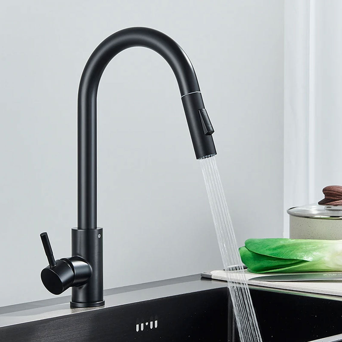 SmartFlow | Elegante berührungssensitive Küchenarmatur mit flexiblem Schlauch