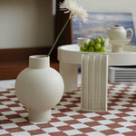 Elegantes, minimalistisches Design mit geschwungener, glatter Silhouette