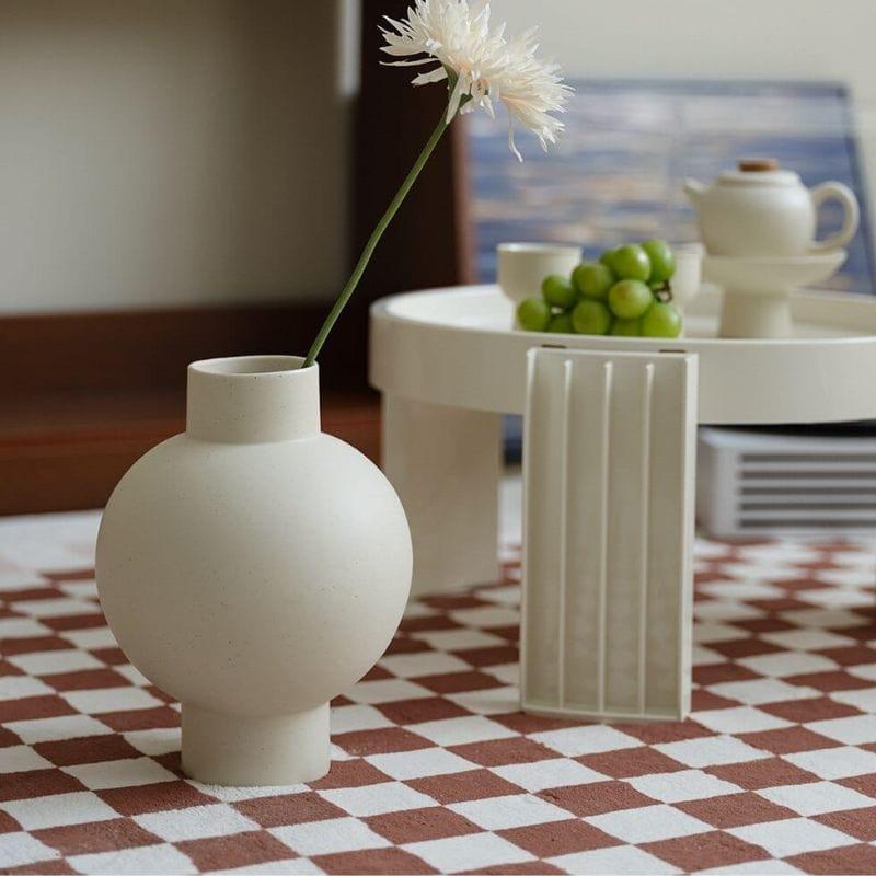 Elegantes, minimalistisches Design mit geschwungener, glatter Silhouette