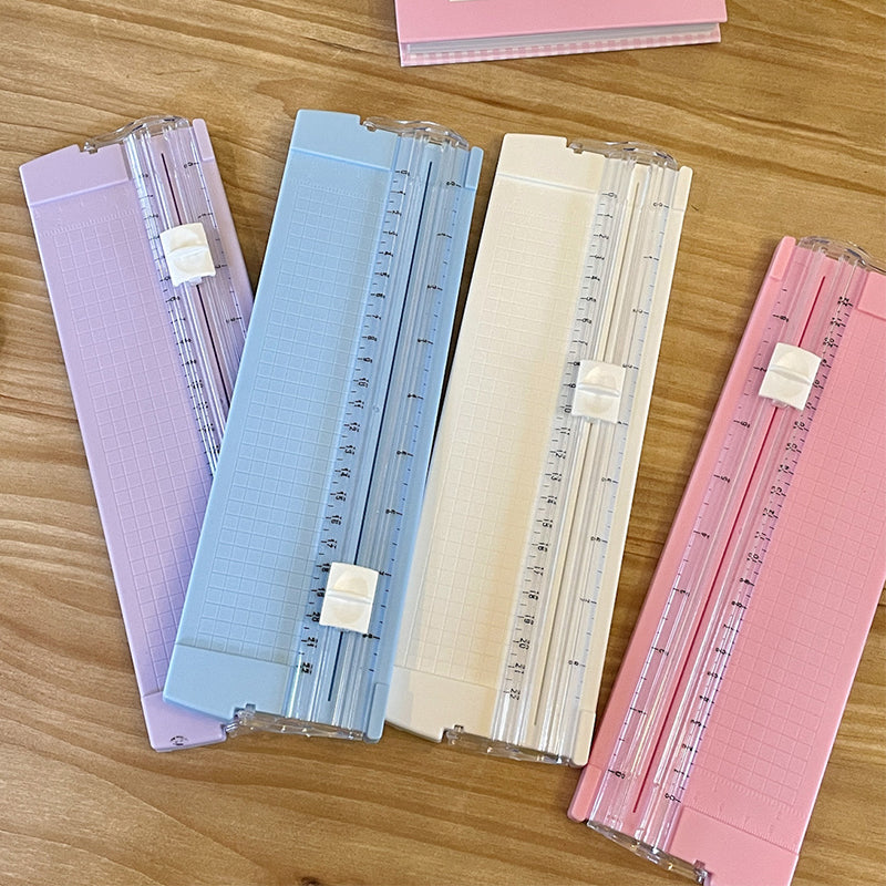 Precision Paper Trimmer – Perfect Cuts for Creative Projects