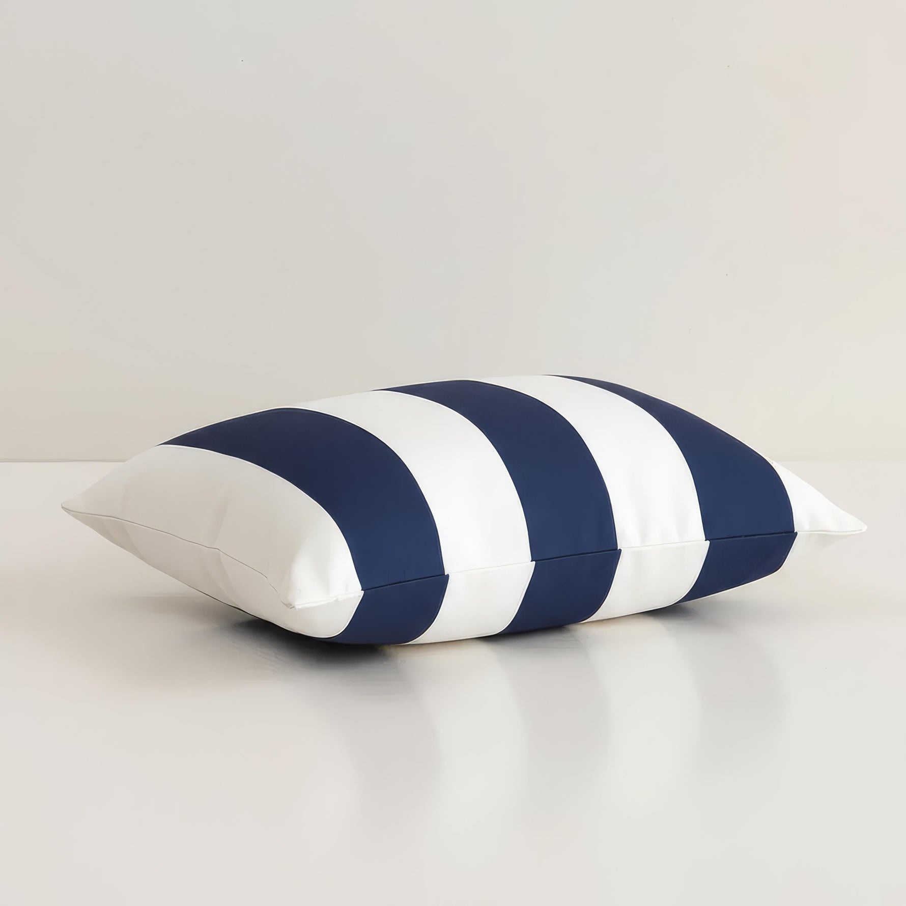 BuntGestreift – Weatherproof Outdoor Cushion Cover