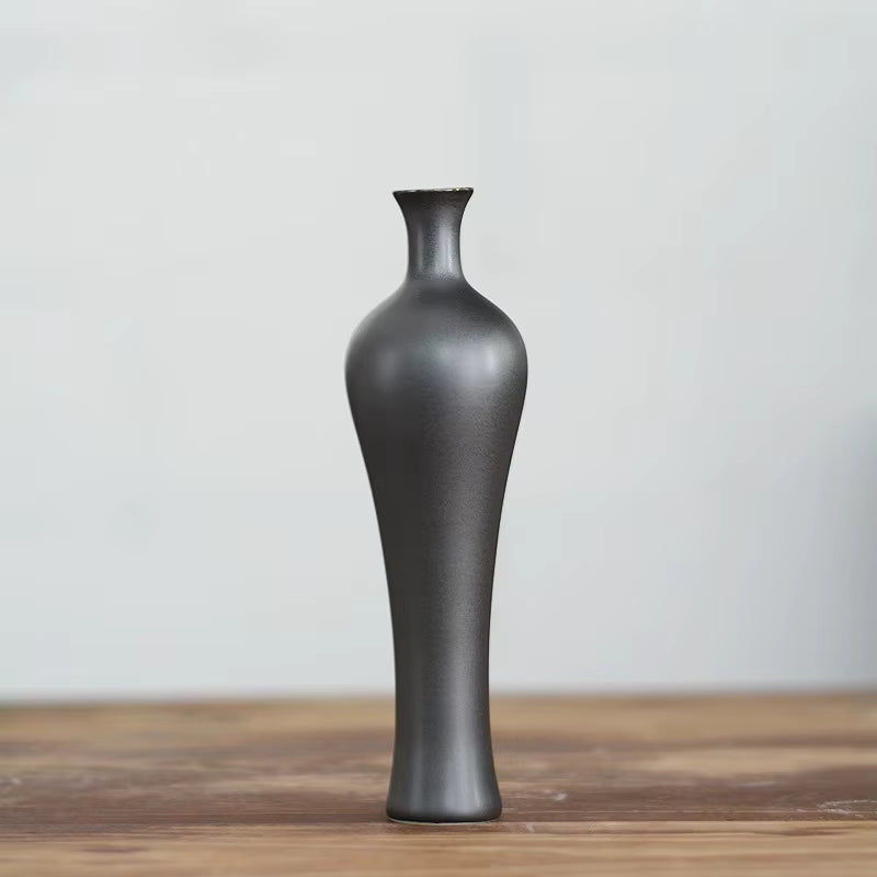 Moderne geometrische Vase aus Keramik