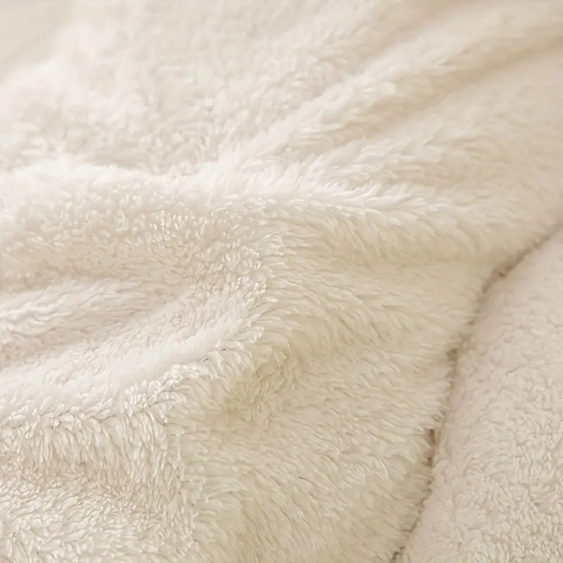 Cloud-Soft - Breathable Blanket for Cozy Warmth