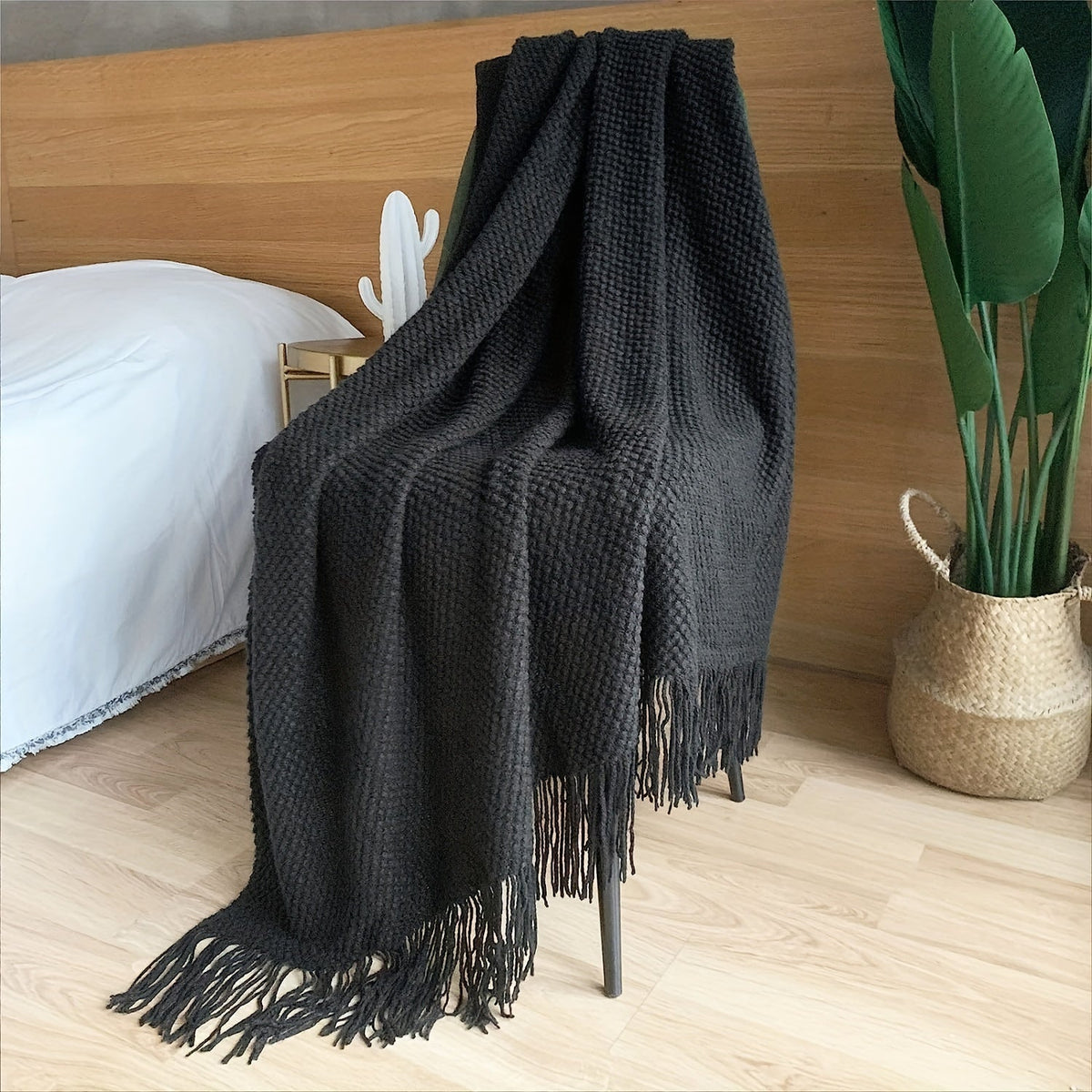 Leichte Strickdecke mit Quasten – Stilvolle Kuscheldecke für Ihr Zuhause