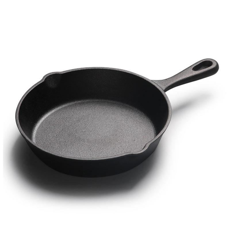 Beschichtete Bratpfanne aus Gusseisen