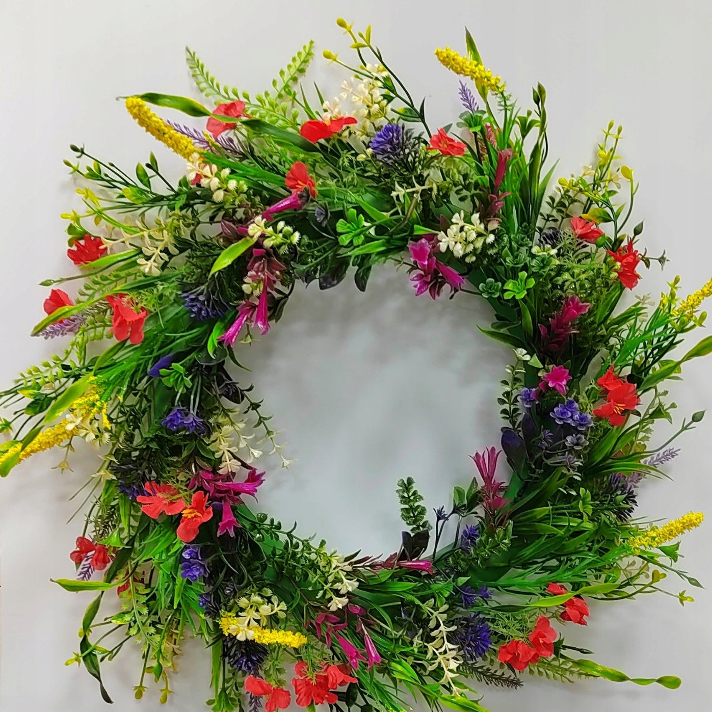 Handgefertigte Sonnenblumen Krone aus Eukalyptus und Seidenblumen für die Tür