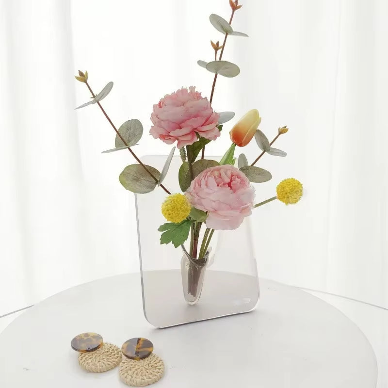 Elegante Röhrenvase für zeitgenössisches Wohnen
