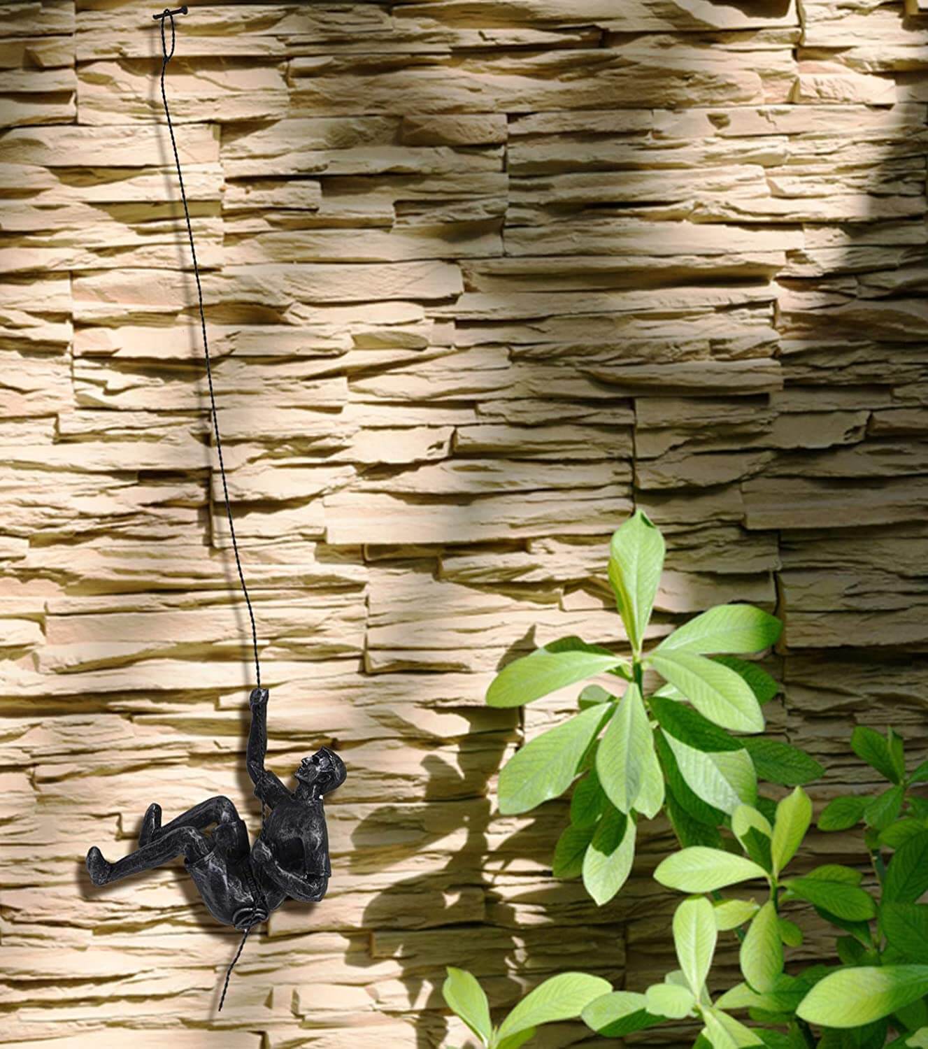 Kletterfiguren Wanddekoration – Inspirierende Wandkunst aus Resin und Eisen