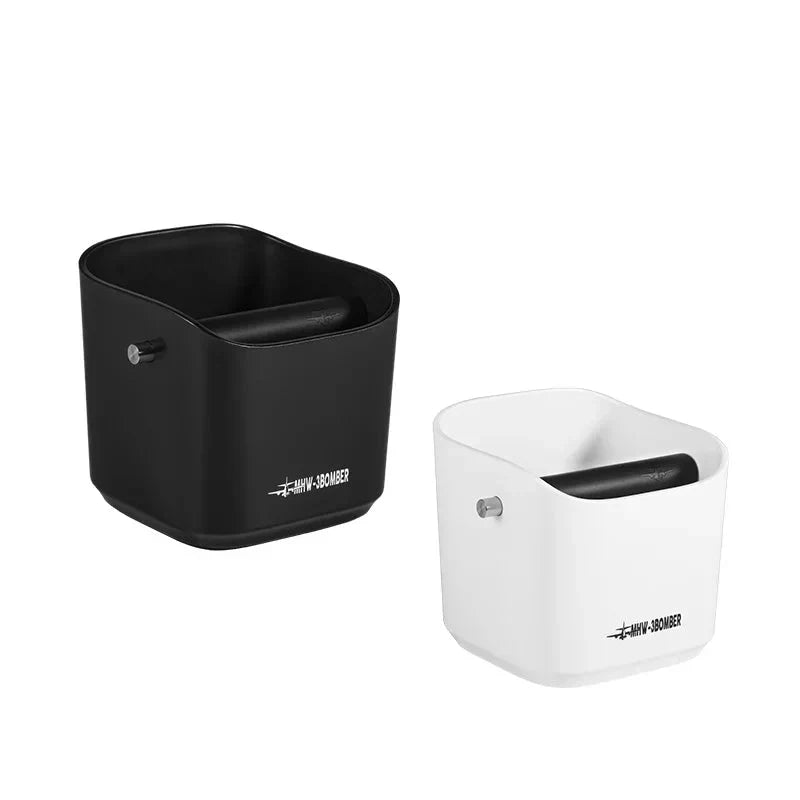 Quadratische Kaffeesatz-Klopfbox mit abnehmbarem Klopfbar und rutschfester Basis