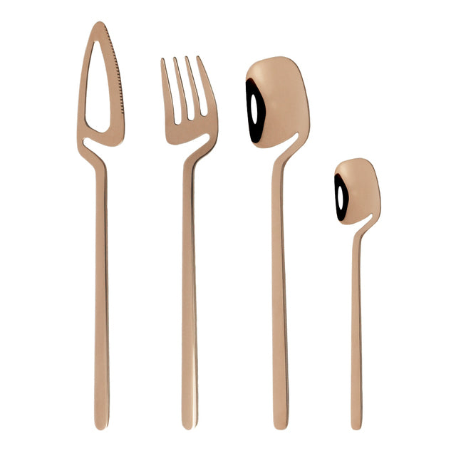 Buntes Besteckset mit Messer, Gabel, Teelöffel für den Esstisch