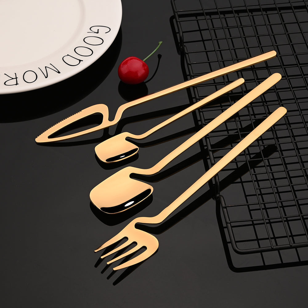 Buntes Besteckset mit Messer, Gabel, Teelöffel für den Esstisch