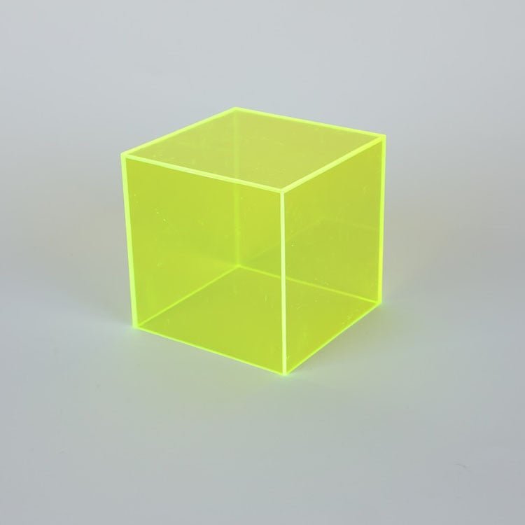 Bunte Acryl-Vitrine für Sammlerstücke und Zubehör – Displaybox