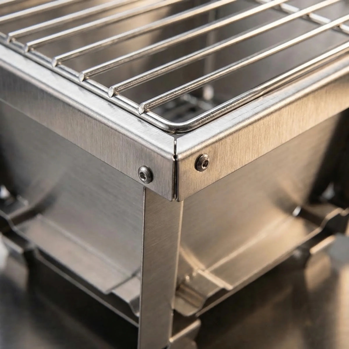 Collapsible Outdoor Barbecue Grill for Convenient Cooking