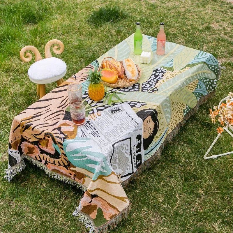 Gemütliche Decke mit Cartoon-Tiger-Design für die Wohnraumgestaltung