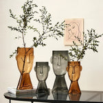 Dekorative Vase in Glasform eines Kopfes für moderne Einrichtung