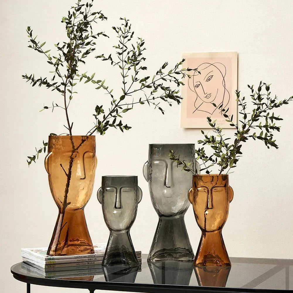 Dekorative Vase in Glasform eines Kopfes für moderne Einrichtung