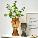 Dekorative Vase in Glasform eines Kopfes für moderne Einrichtung