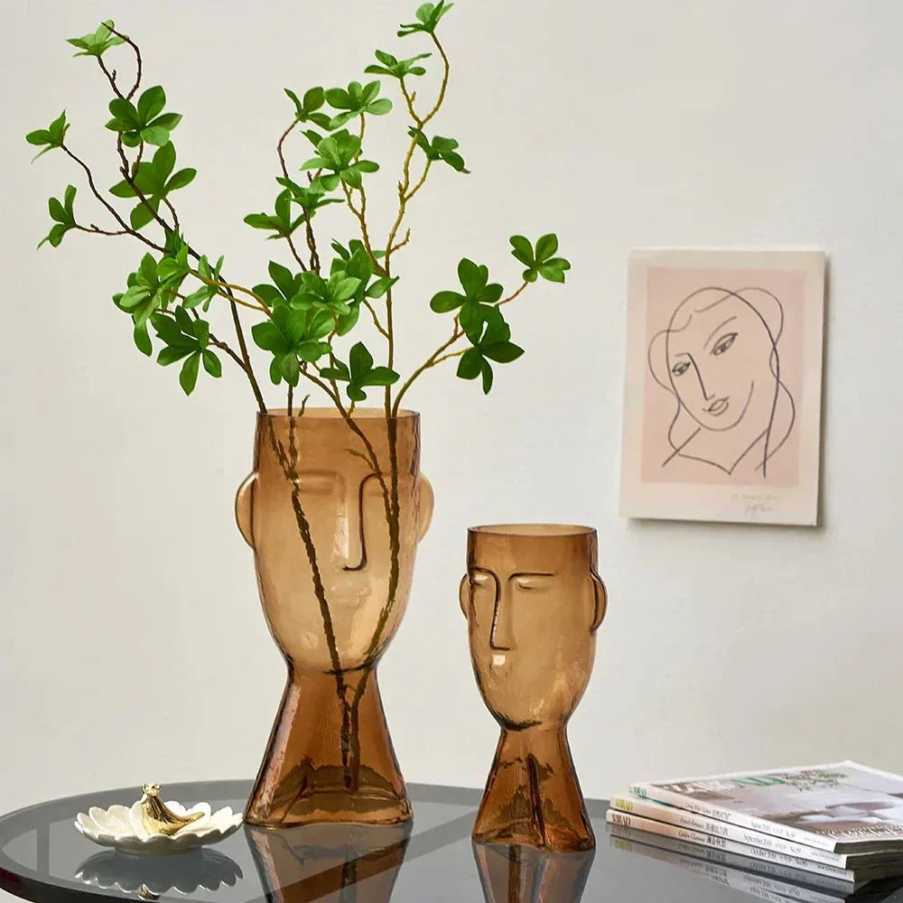 Dekorative Vase in Glasform eines Kopfes für moderne Einrichtung