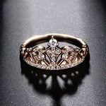 Eleganter Zirkonia-Ring in Kronenform | GlanzKraft