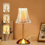 AuroraLuxe – Elegante Lampe mit Kristallakzenten
