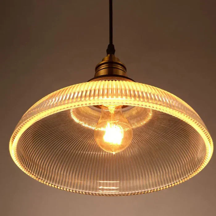 Elegante Glas-Pendelleuchte für stilvolle Räume