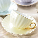 Kreative Tasse mit Untertasse aus Porzellan – Niedliches Design