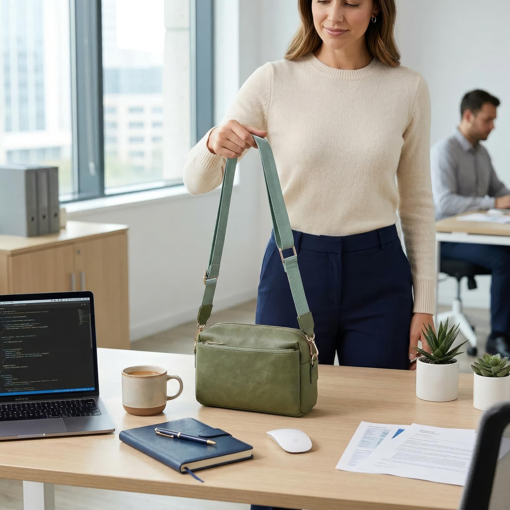 Stylish Crossbody Bag for Modern Women